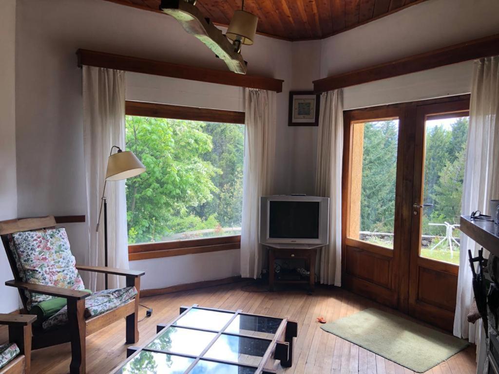 En Traful, Hermoso Parque, Parrilla E Internet Starlink Chalet Villa Traful